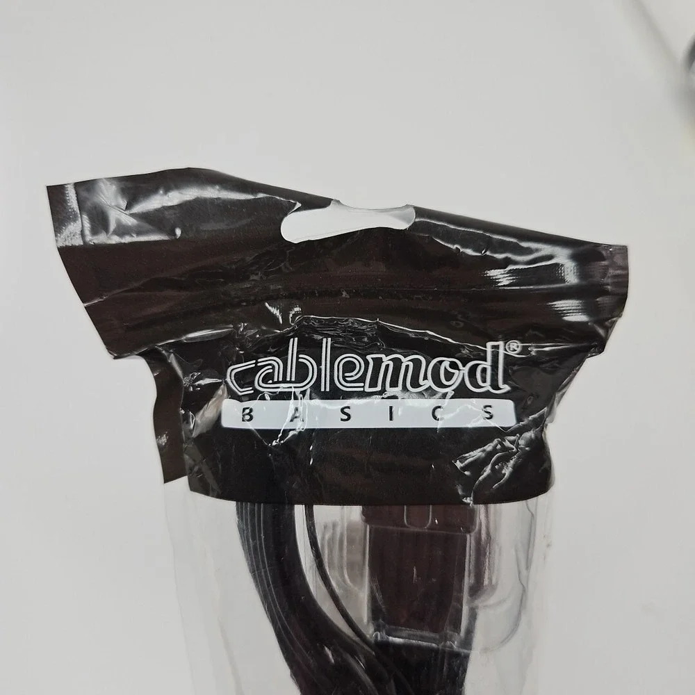 cablemod c series 12VHPWR PCI-e Cable 16p to 4 X 8p